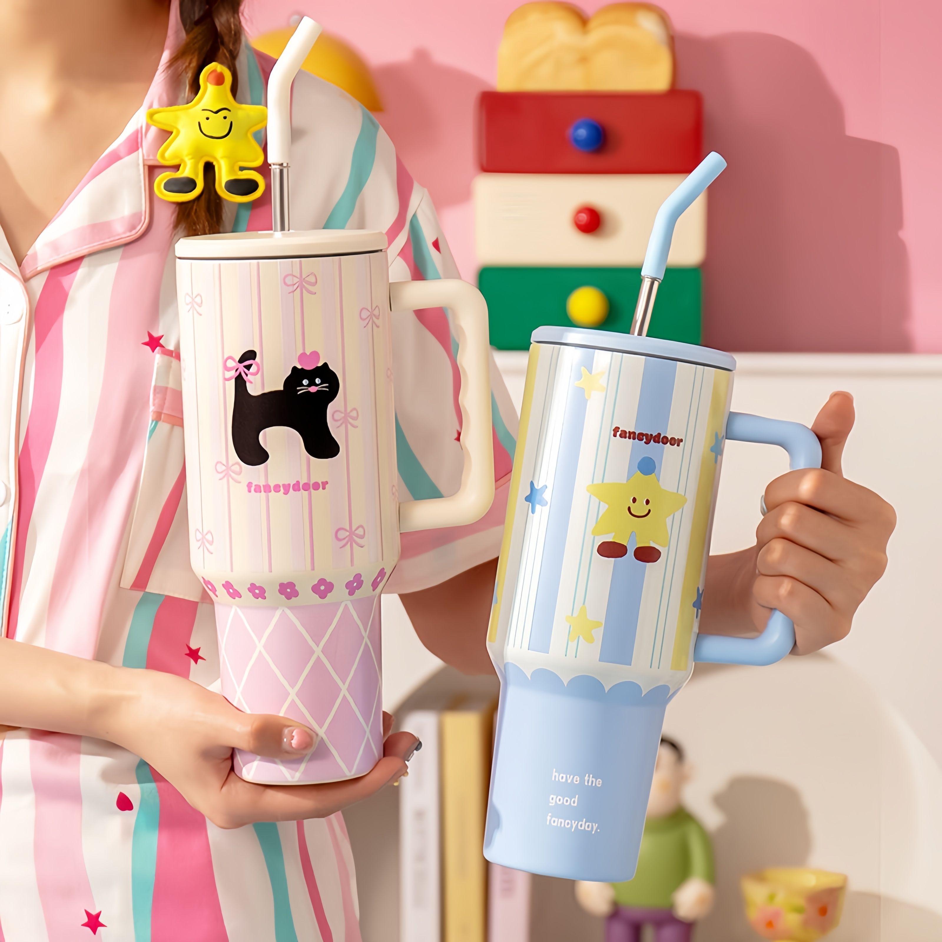 Cute Cat Print Handheld  Mug with Lid & Handle 🐾☕